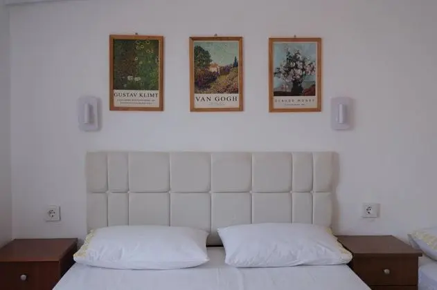 Aile Odası, Avlu Manzaralı, 2. Kat