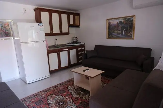 Apartment, Bahçe veya Sokak Manzaralı, Bahçe Katı