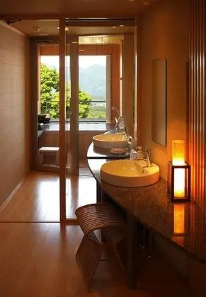 Traditional Süit (Japanese, OpenAirBath, DiningRoom)