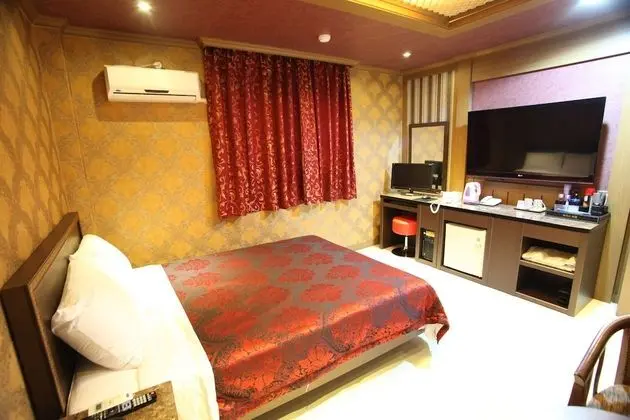 Deluxe Tek Büyük Yataklı Oda