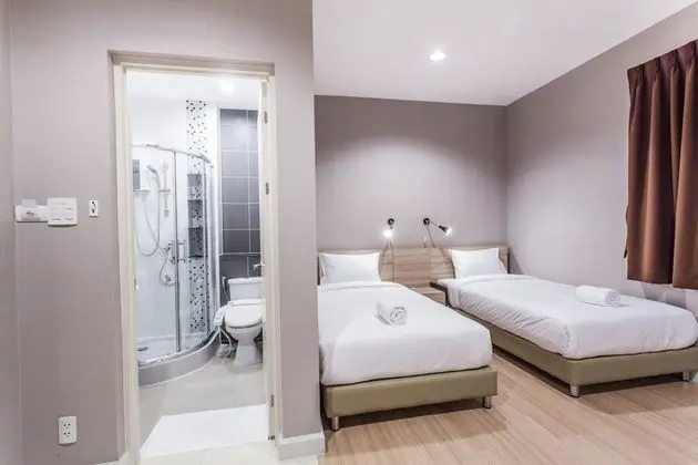 Standard Twin Room