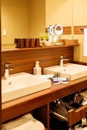 Superior Oda (Japanese Style, B)