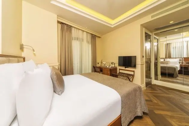 Standard Tek Büyük veya İki Ayrı Yataklı Oda