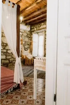 Superior Oda - Çift Kişilik Tek Yatak, Avlu Manzaralı, Balkonsuz