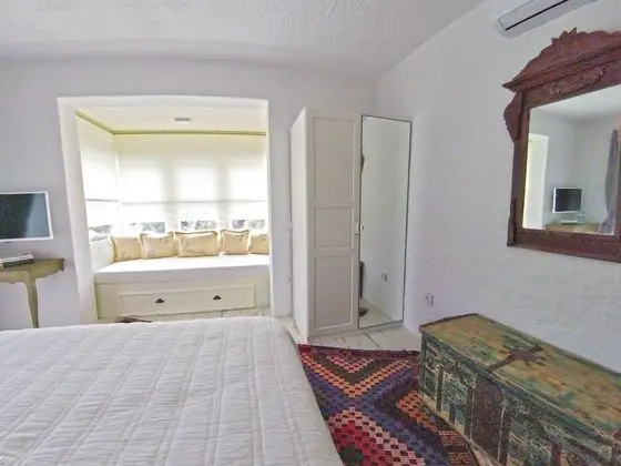 Deluxe Üç Kişilik Oda, Havuz Manzaralı (Bay View)