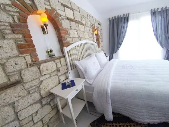 Deluxe Üç Kişilik Oda, Havuz Manzaralı (Bay View)