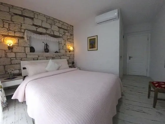 Çift Kişilik, Bahçe Manzaralı, Balkonlu