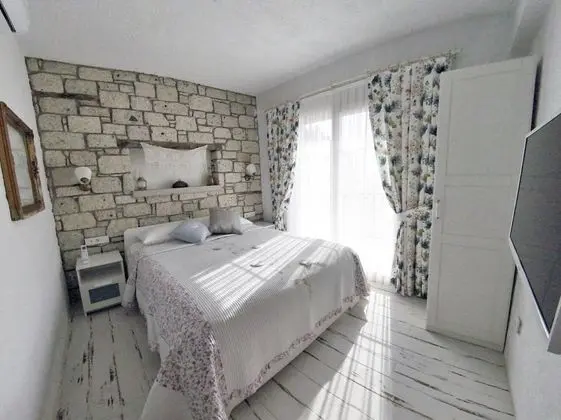 Çift Kişilik, Bahçe Manzaralı, Balkonlu