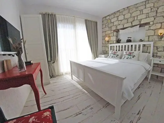 Çift Kişilik, Bahçe Manzaralı, Balkonlu