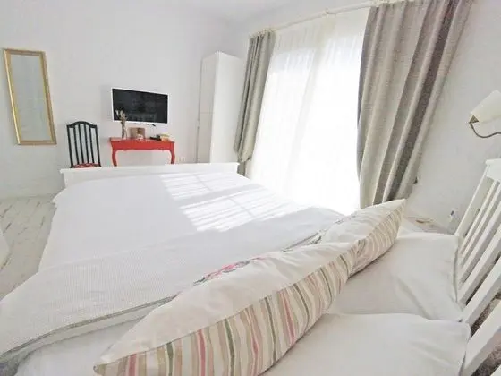 Çift Kişilik, Bahçe Manzaralı, Balkonlu