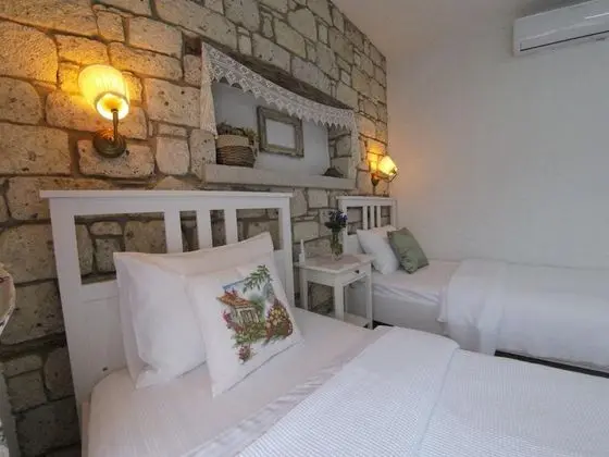 Çift Kişilik, Bahçe Manzaralı, Balkonlu