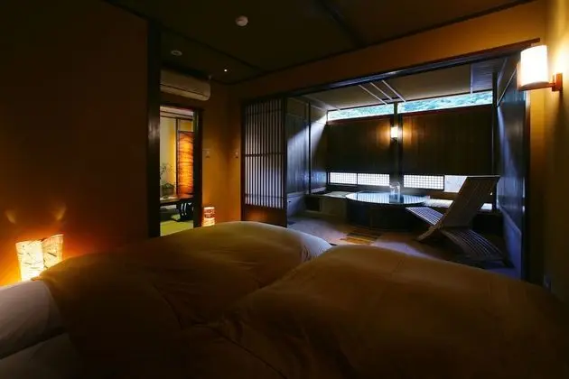 Traditional Oda (JapaneseWestern  OpenAirBath Yamabiko)