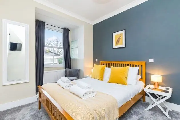 Comfort Tek Büyük Yataklı Oda