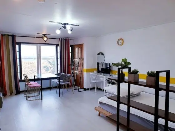 Standard Tek Büyük Yataklı Oda (15PY, Randomly assigned)