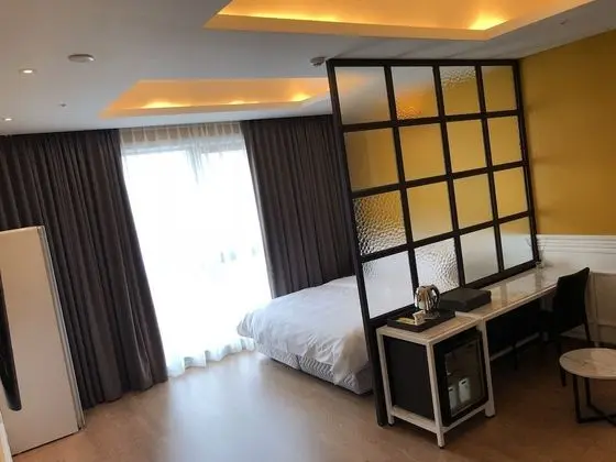 Deluxe Tek Büyük Yataklı Oda (No Breakfast on Every Monday)