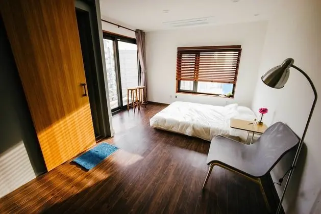 Tek Büyük Yataklı Oda, Balkon