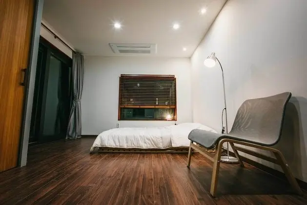 Tek Büyük Yataklı Oda, Balkon