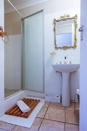 Angelica Garden Suite