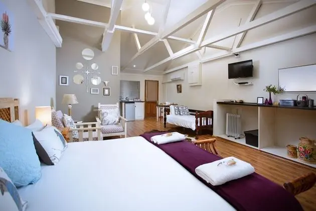 Borage Garden Suite