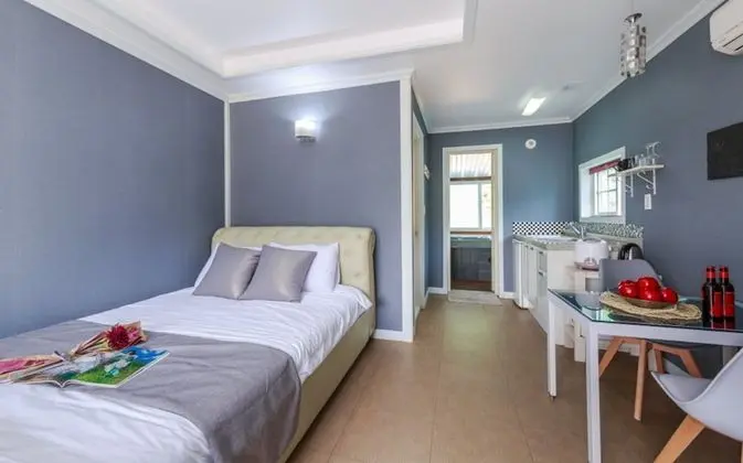 Dew Morning (Waterslide/Spa)