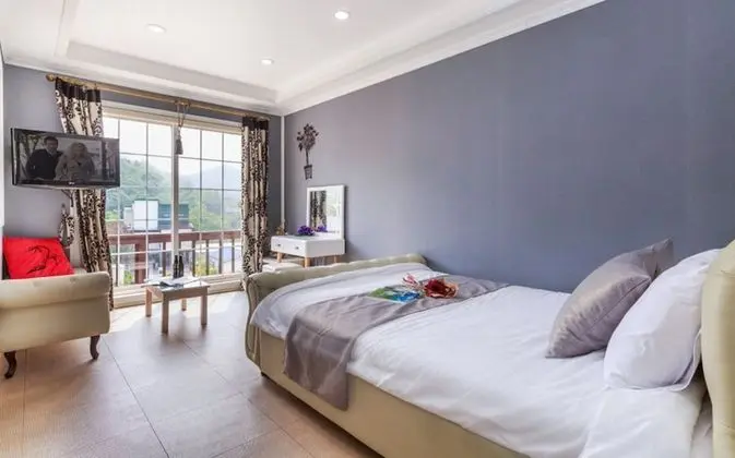 Dew Morning (Waterslide/Spa)