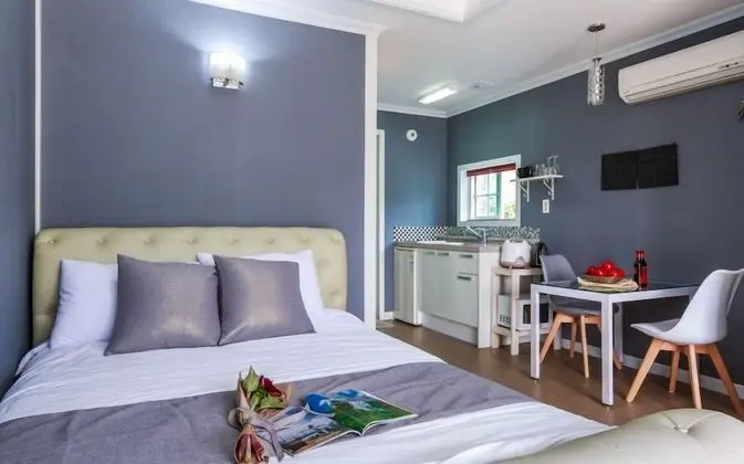 Dew Morning (Waterslide/Spa)