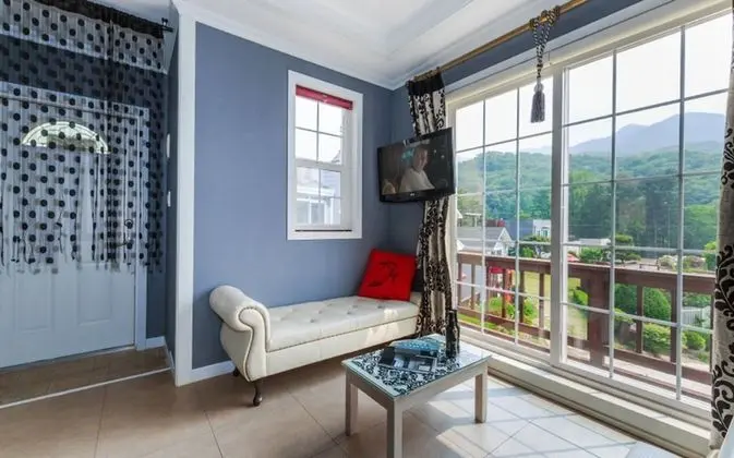 Dew Morning (Waterslide/Spa)