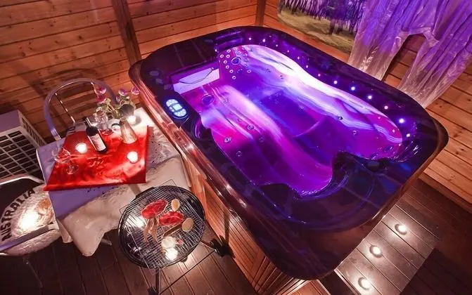 Pine Needles Morning (Waterslide/Spa)