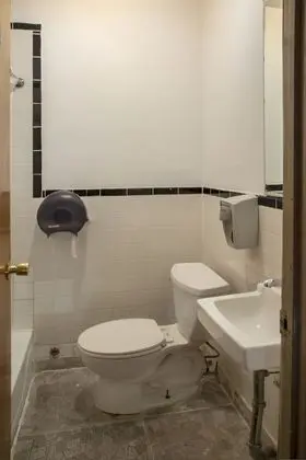 Üç Kişilik Oda