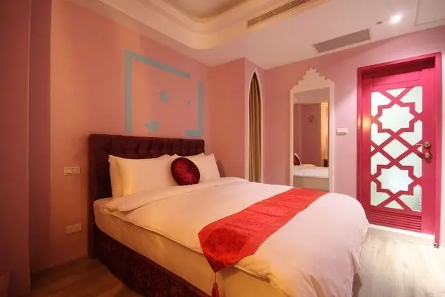 Design Tek Büyük Yataklı Oda, 1 Çift Kişilik Yatak, Küvet