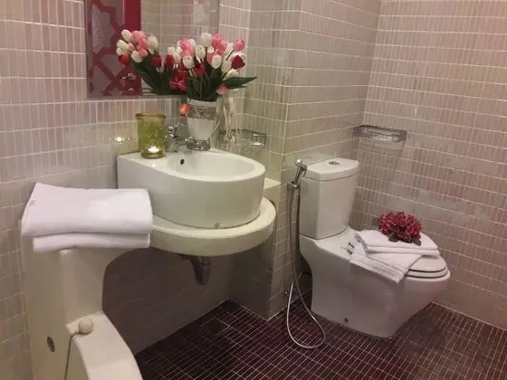 Design Tek Büyük Yataklı Oda, 1 Çift Kişilik Yatak, Küvet