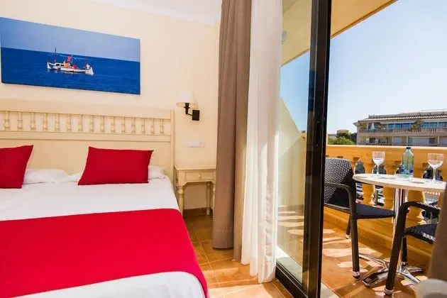 Tek Büyük Yataklı Oda, Balkon (2 adults + 1 child)