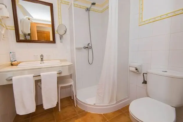 Tek Büyük Yataklı Oda, Balkon