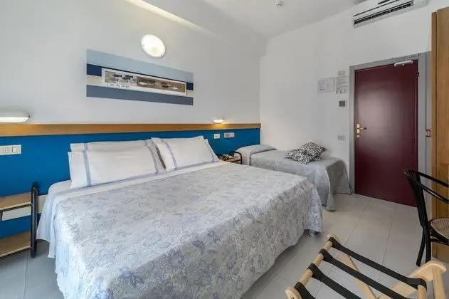 Standard Üç Kişilik Oda