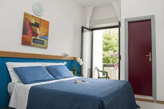 Tek Büyük veya İki Ayrı Yataklı Oda, Balkon