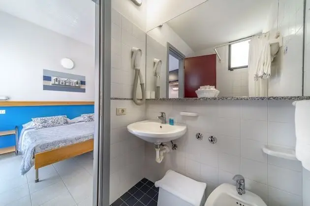 Tek Büyük veya İki Ayrı Yataklı Oda, Balkon