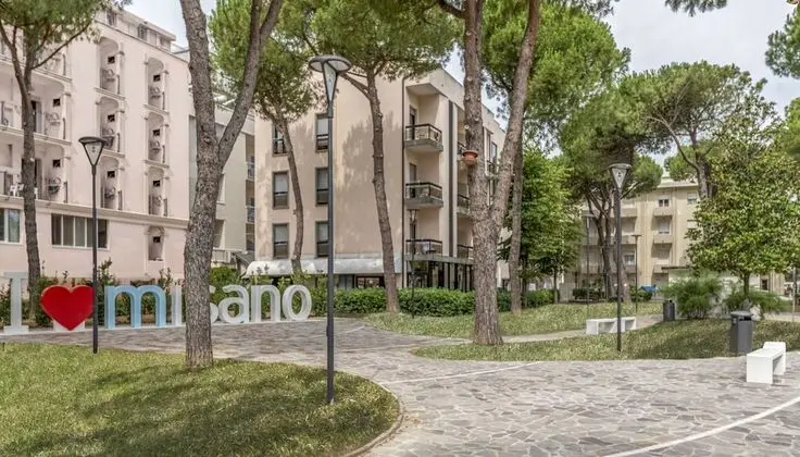 Tek Büyük veya İki Ayrı Yataklı Oda, Balkon