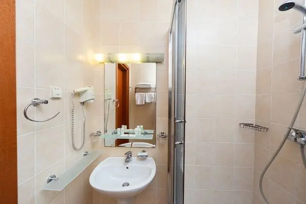 Standard Tek Büyük veya İki Ayrı Yataklı Oda