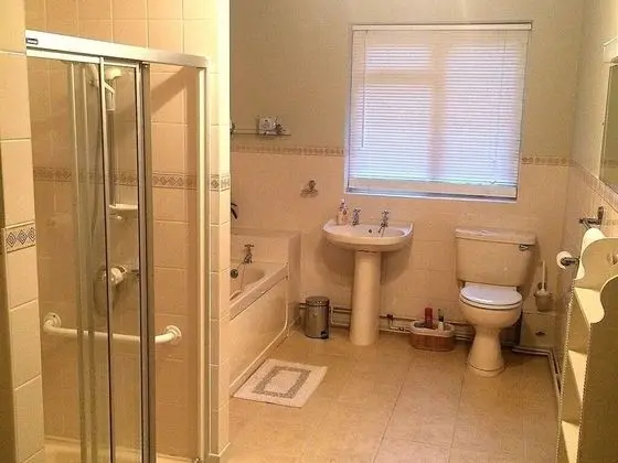 Süit, Banyolu/Duşlu (and Bath)