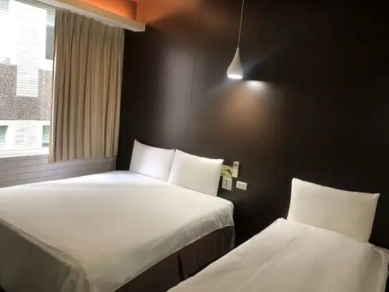 Üç Kişilik Oda, Birden Çok Yatak