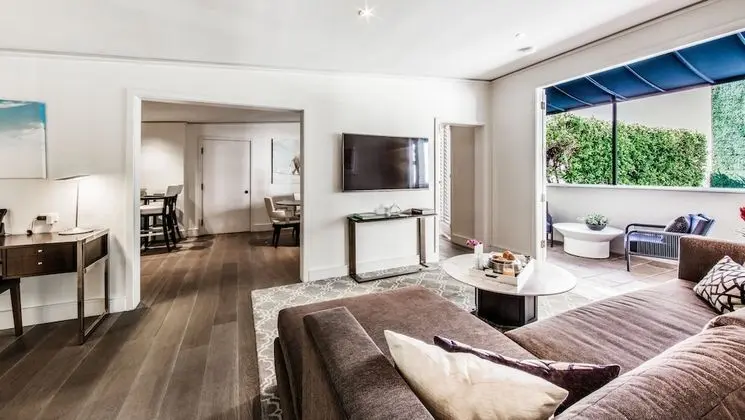 Luxury Süit, Havuz Manzaralı