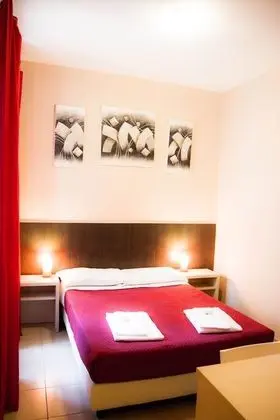 Tek Büyük veya İki Ayrı Yataklı Oda