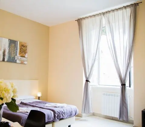 Tek Büyük veya İki Ayrı Yataklı Oda