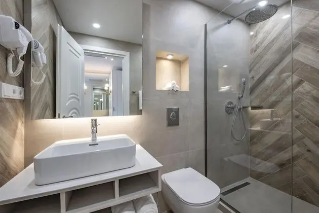 Standard Tek Büyük veya İki Ayrı Yataklı Oda