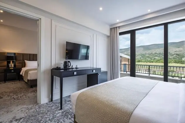 Standard Tek Büyük veya İki Ayrı Yataklı Oda, Balkon