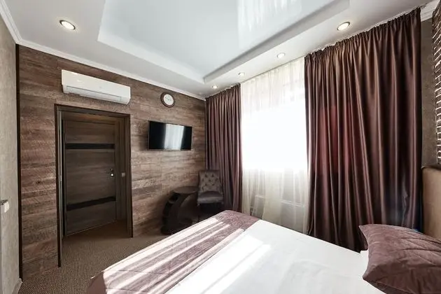 Deluxe Tek Büyük Yataklı Oda