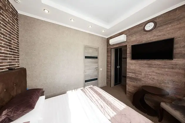 Standard Tek Büyük Yataklı Oda