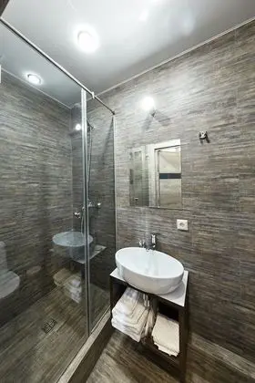 Standard Tek Büyük Yataklı Oda