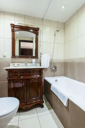 Business Tek Büyük veya İki Ayrı Yataklı Oda