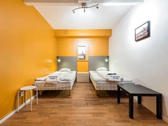 İki Ayrı Yataklı Oda, Penceresiz (shared bathroom)